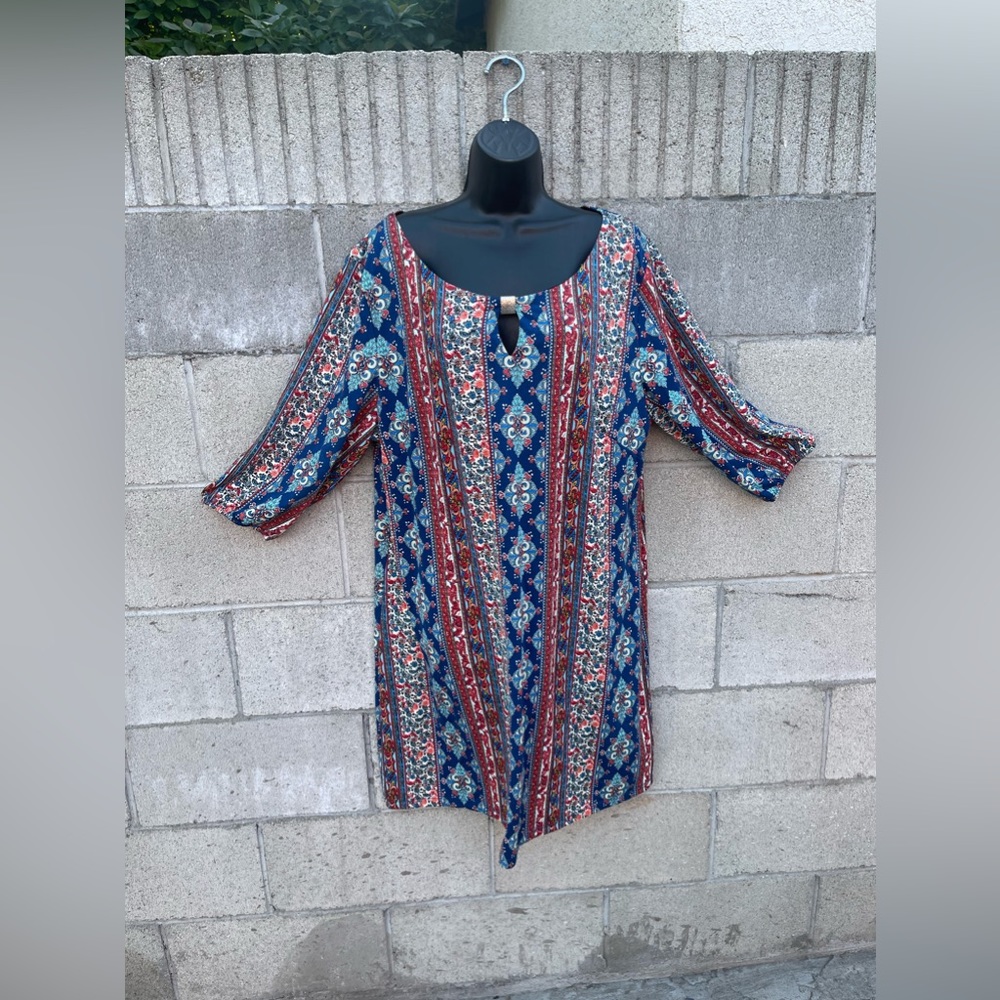 Delicious dress multi color long to the knees size 3X not new good conduction.